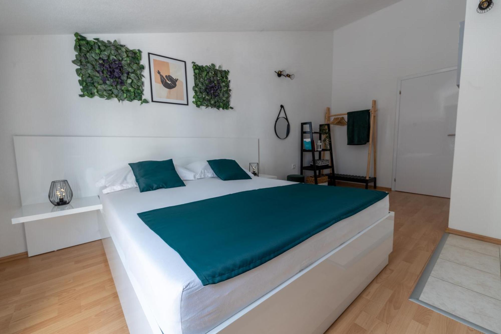 Apartments Rasic Макарска Екстериор снимка