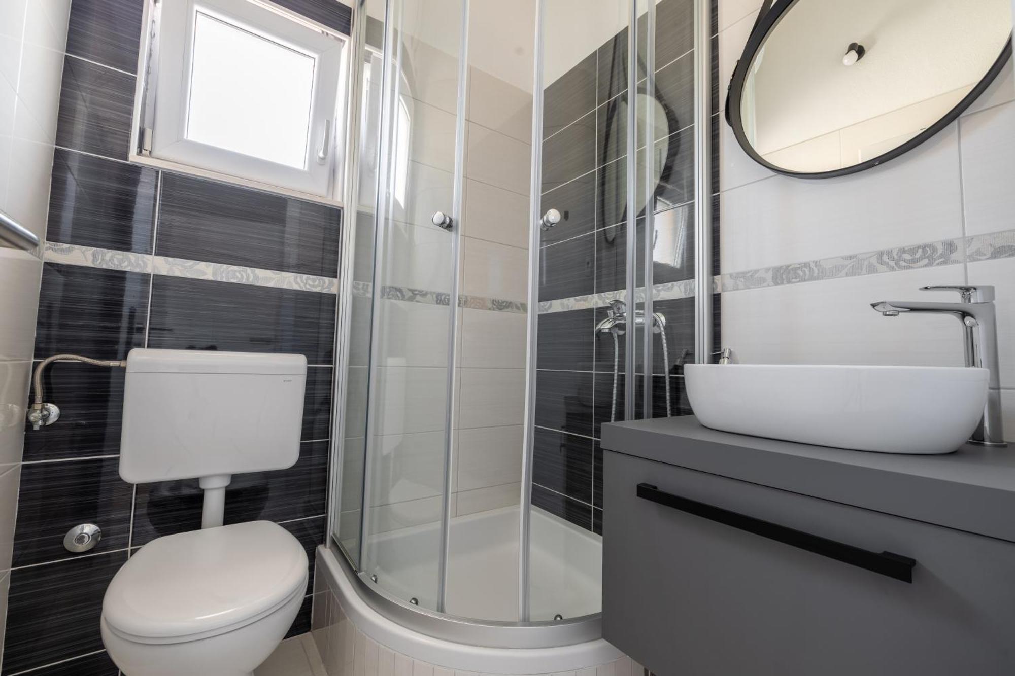 Apartments Rasic Макарска Екстериор снимка