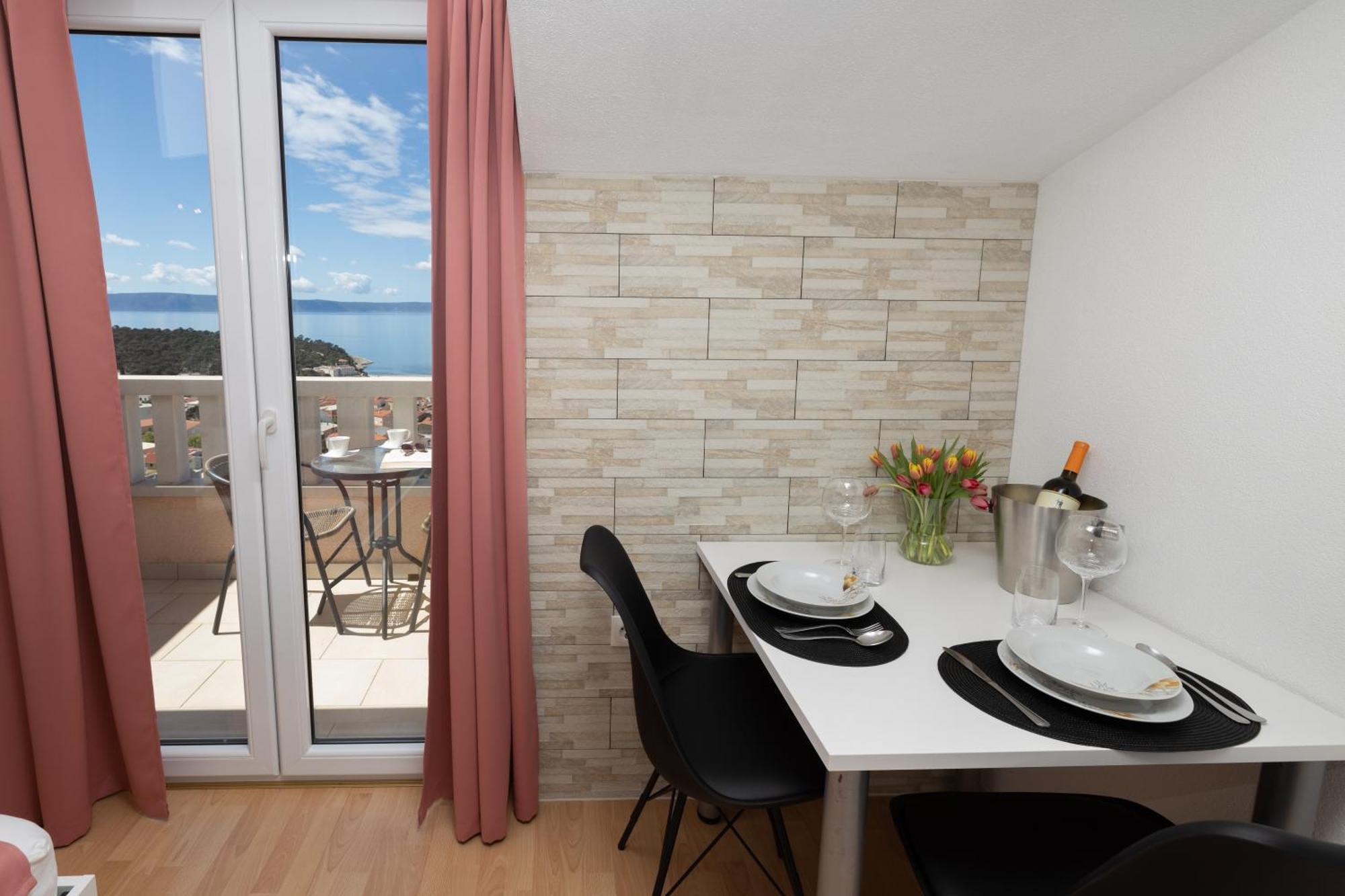 Apartments Rasic Макарска Екстериор снимка