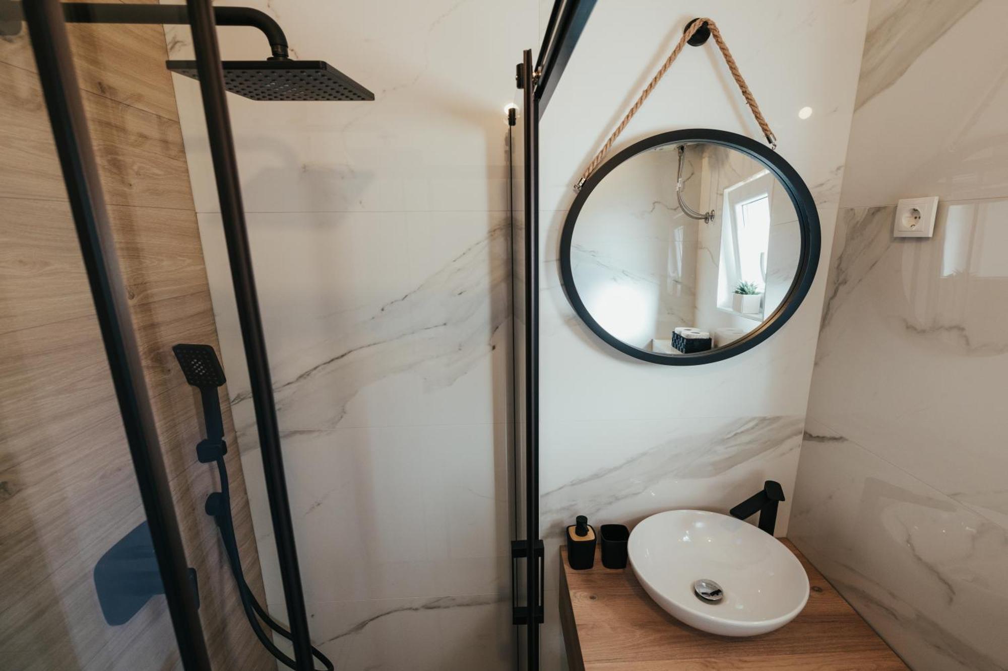 Apartments Rasic Макарска Екстериор снимка