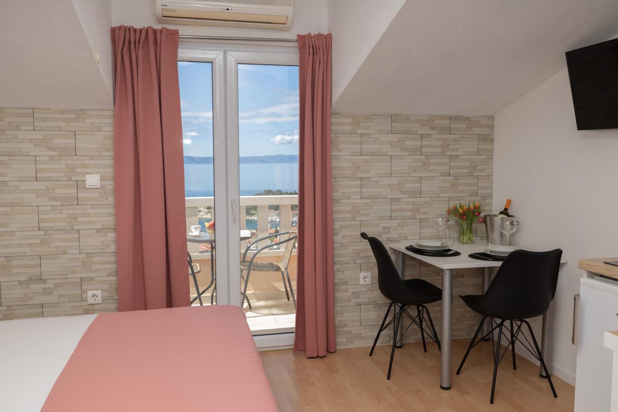Apartments Rasic Макарска Екстериор снимка